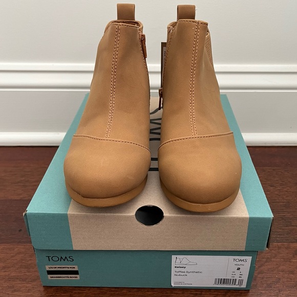 NEW! Toms Kelsey Wedge Bootie - Size 2 - Picture 5 of 7